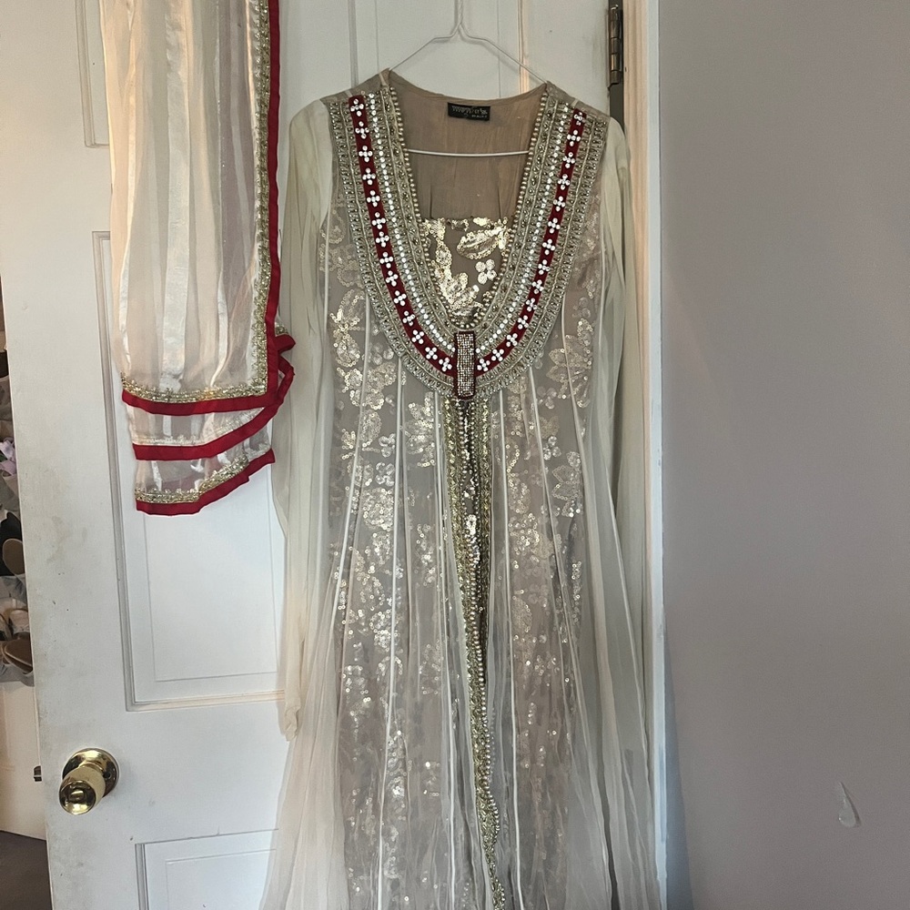 Elegant Embroidered Dress with Red Accents Pakistani/Indian dress